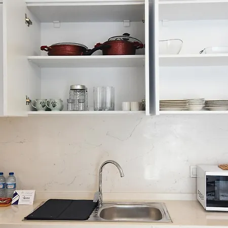 2 Bedroom Apt Perfect Blend Of Comfort & Style